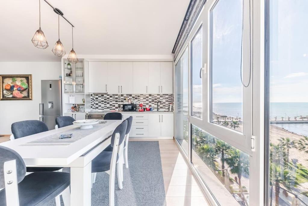 Seaview Luxury Suite By Ps Golem  Eksteriør billede